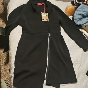 Chic Black Long Sleeve Dress with Zipper /by